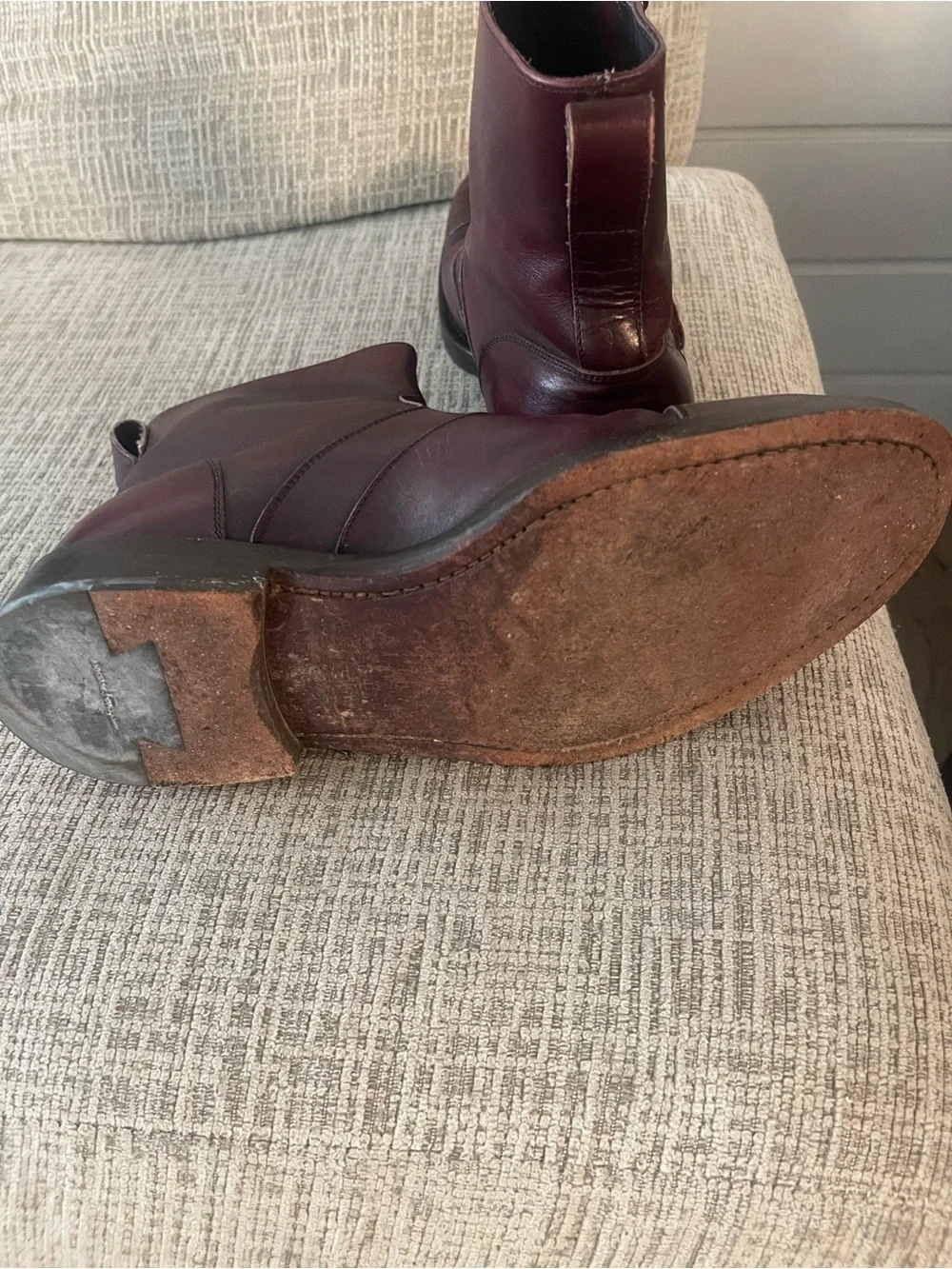 Salvatore Ferragamo Burgundy Leather Side Zip Cap Toe Ankle Boots Size 6EE